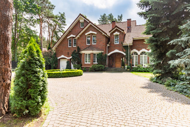 Best Driveway Paving Contractor  in Tieton, WA